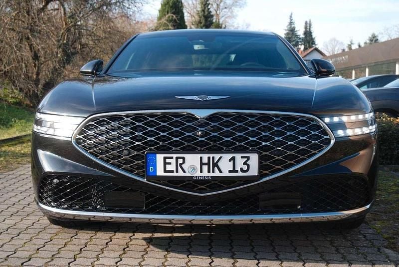 Gebraucht Genesis G90 415 PS (305 kW) 2024 Schwarz Limousine