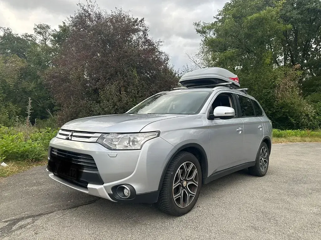 Gebraucht Mitsubishi Outlander Invite 150 PS (110 kW) 2014 Silber SUV