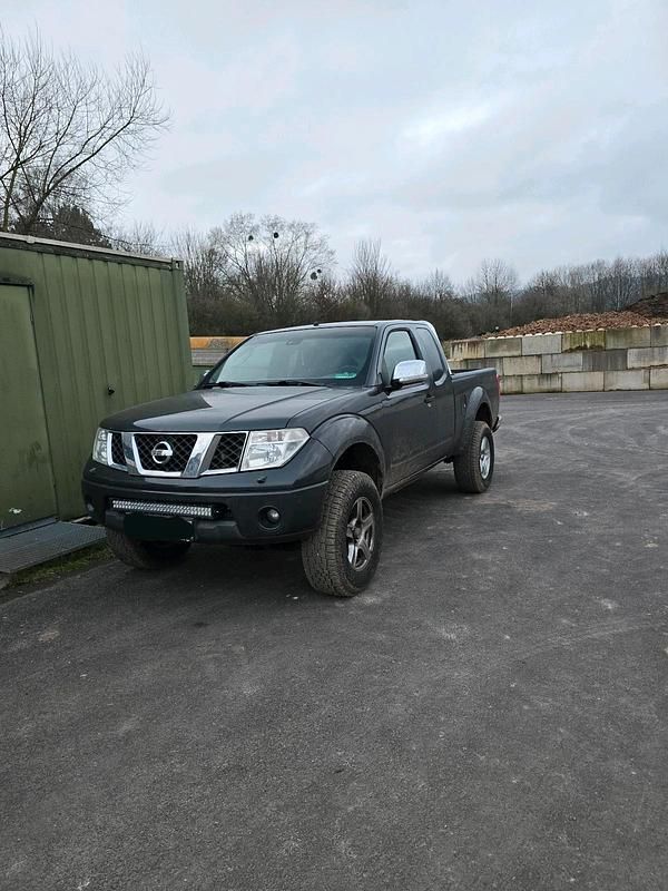 Schwarz Gebraucht 2008 Nissan Navara Abholung | 11.000 € (Fairer Preis) - Bild 1/2