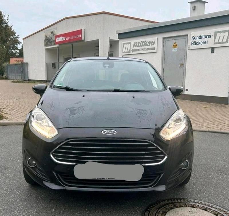 Schwarz Gebraucht 2015 Ford Fiesta Titanium Kleinwagen | 4.000 € (Superpreis) - Bild 1/4