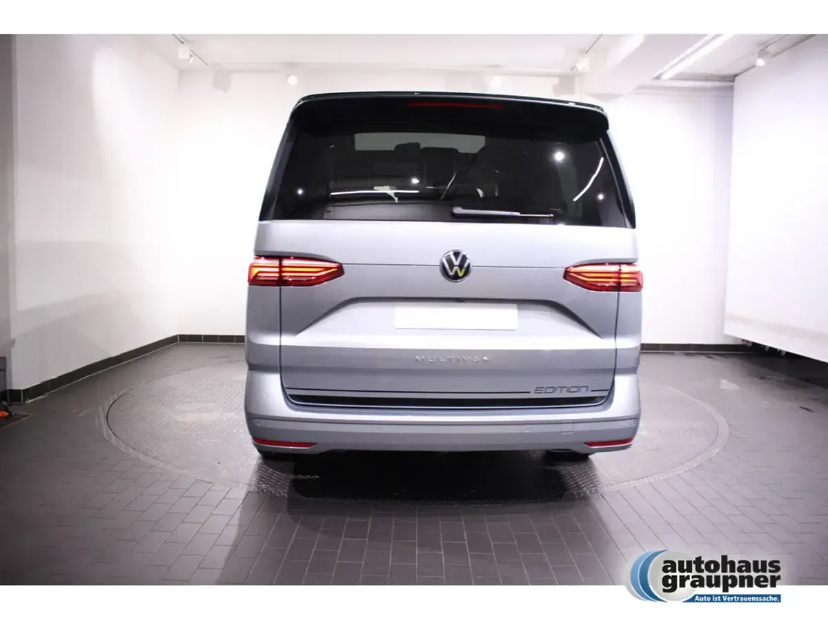 Używany VW Multivan Edition 150 KM (110 kW) 2025 Minivan