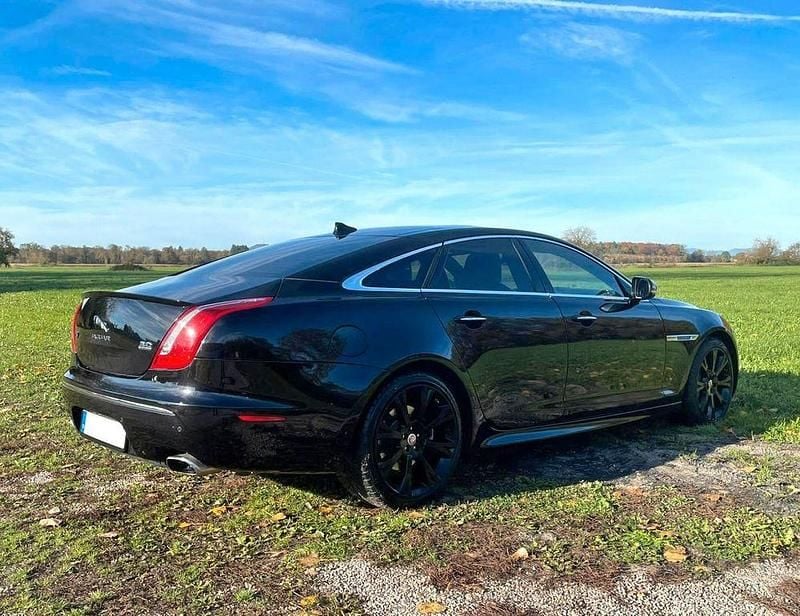 Gebraucht Jaguar XJ Premium Luxury 340 PS (250 kW) 2015 Schwarz Limousine