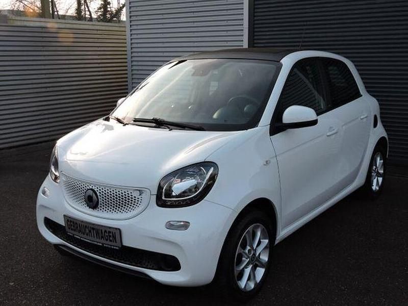 Gebraucht Smart ForFour Passion 71 PS (52 kW) 2016 Weiß Kleinwagen
