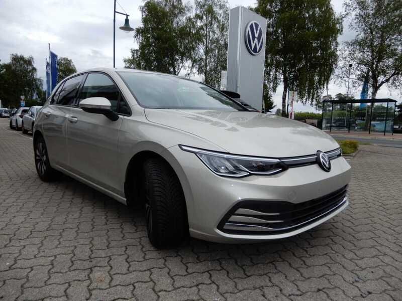 Gebraucht VW Golf VIII Move 110 PS (80 kW) 2023 Silber Kleinwagen