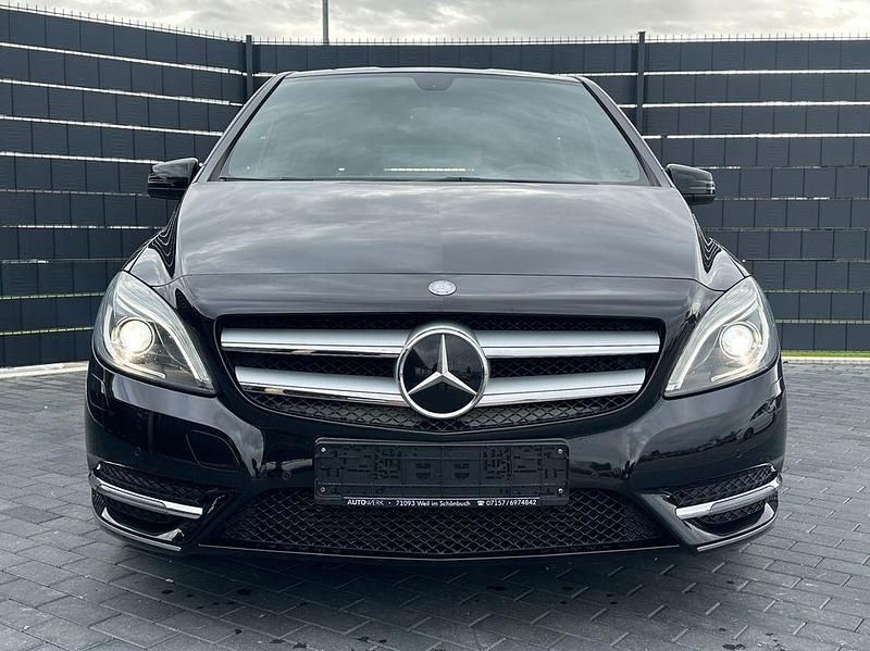 Gebraucht Mercedes B250 211 PS (155 kW) 2013 Schwarz Van / Kleinbus