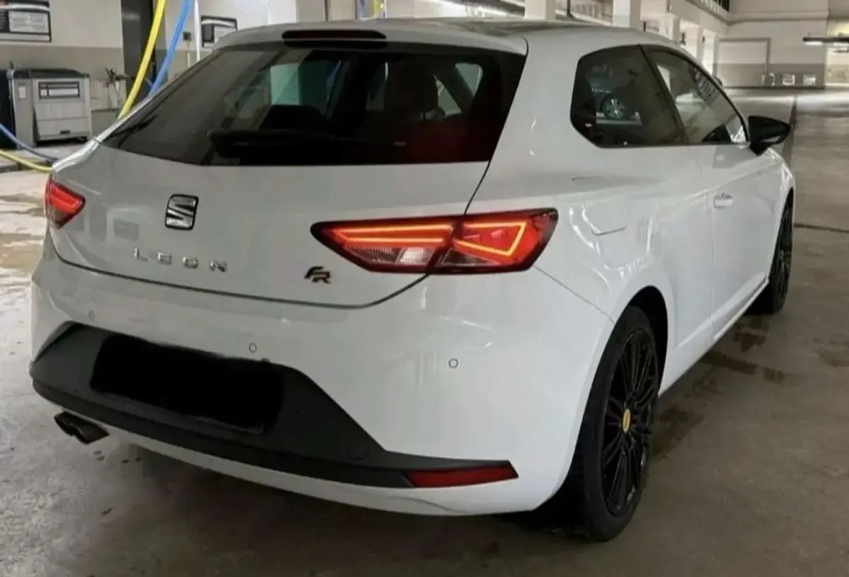 Gebraucht Seat Leon FR 150 PS (110 kW) 2016 Weiß Limousine