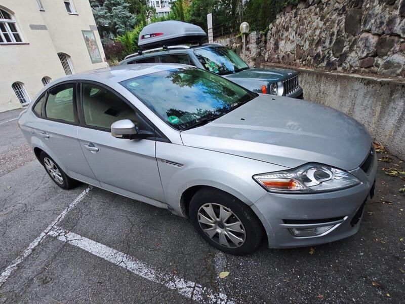 Silber Gebraucht 2012 Ford Mondeo Limousine | 2.990 € (Superpreis) - Bild 1/4