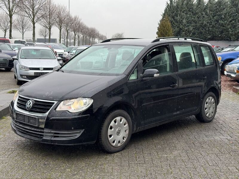 Deep black perleffekt Gebraucht 2008 VW Touran Trendline Van / Kleinbus | 3.500 € (Guter Preis) - Bild 1/4
