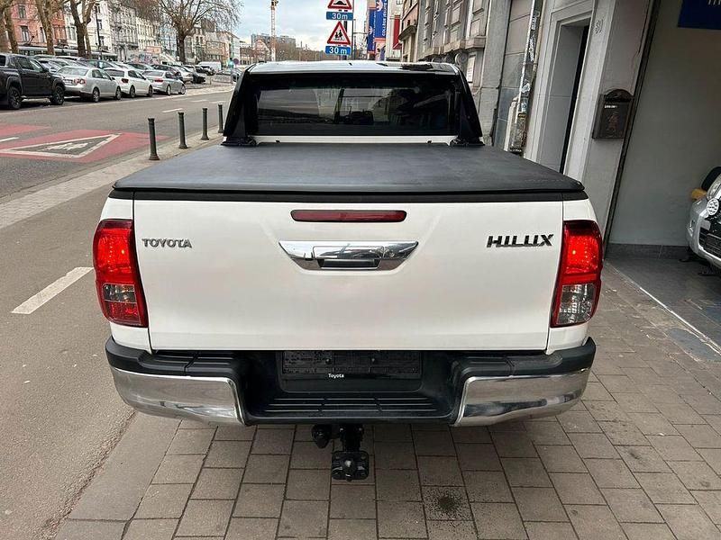 Gebraucht Toyota HiLux 150 PS (110 kW) 2018 Weiß Abholung