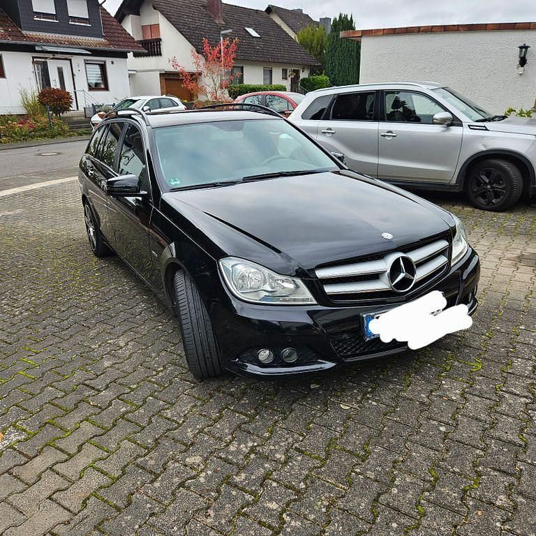 Gebraucht Mercedes C200 184 PS (135 kW) 2012 Schwarz Kombi
