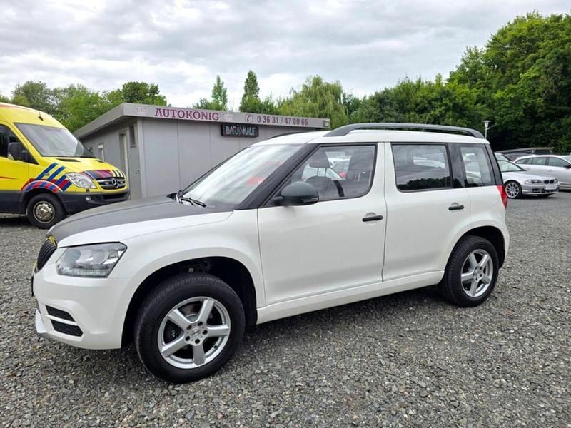 Weiß Gebraucht 2015 Skoda Yeti Active SUV | 6.990 € (Guter Preis) - Bild 1/4