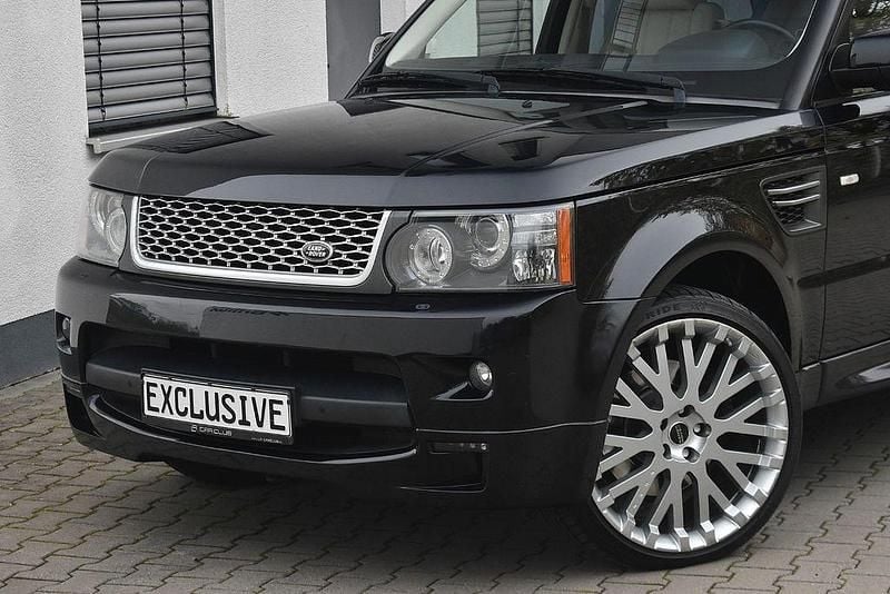 Sumatra black Gebraucht 2011 Land Rover Range Rover SUV | 17.991 € - Bild 1/4