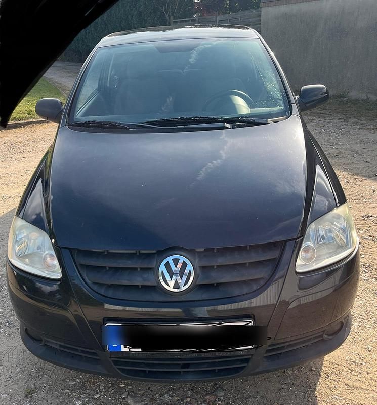 Schwarz Gebraucht 2005 VW Fox Basis Kleinwagen | 850 € - Bild 1/4