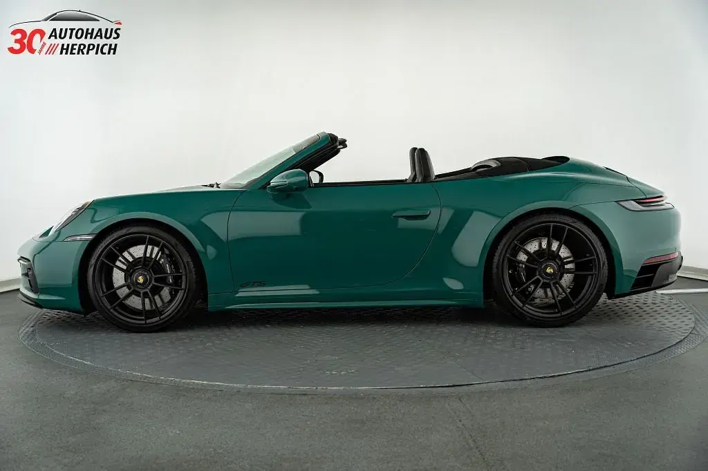 Gebraucht Porsche 911 Carrera Cabriolet 480 PS (353 kW) 2024 Smyrnagreen z33 (pts) Cabrio