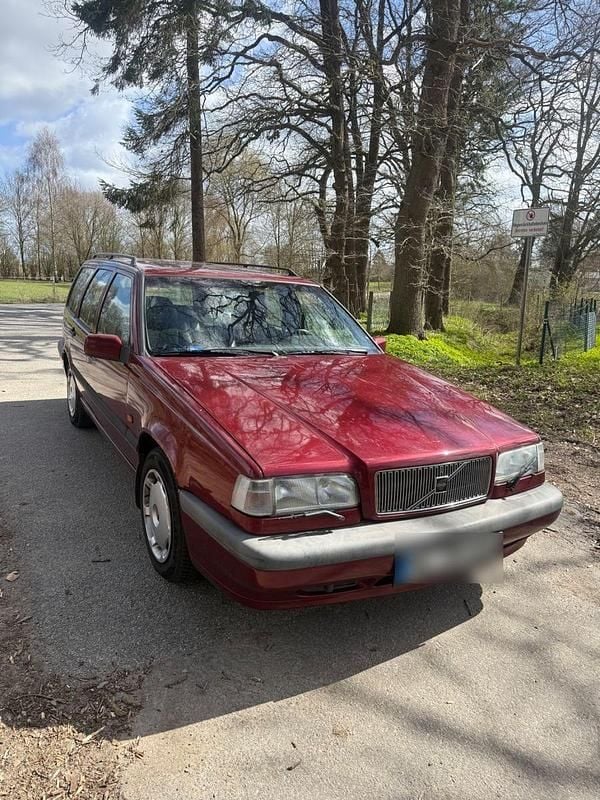 Second-hand Volvo 850 144 CP (105 kW) 1994 Roșu Berlinǎ