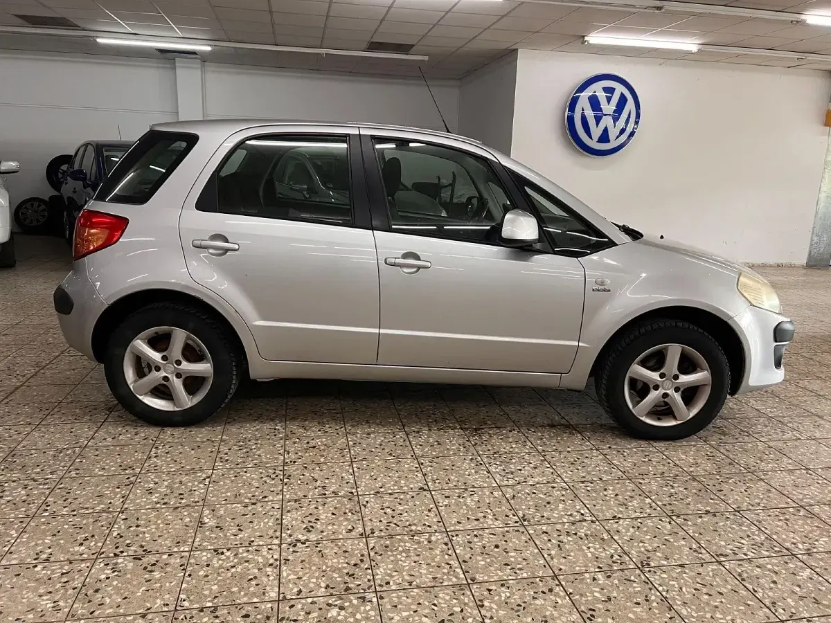 Gebraucht Suzuki SX4 Comfort 120 PS (88 kW) 2009 Silber SUV