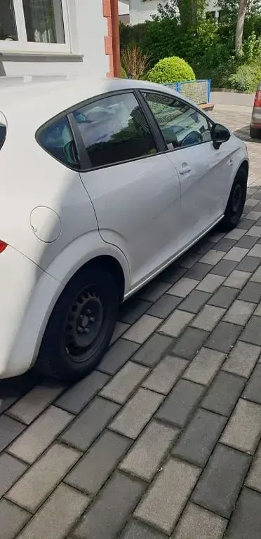 Używany Seat Leon Style 125 KM (91 kW) 2010 Biały Hatchback