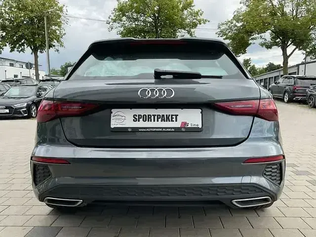 Gebraucht Audi A3 S-Line 150 PS (110 kW) 2022 Andere Limousine