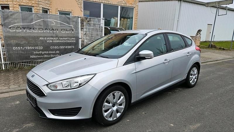 Gebraucht Ford Focus 101 PS (74 kW) 2015 Silber Kleinwagen
