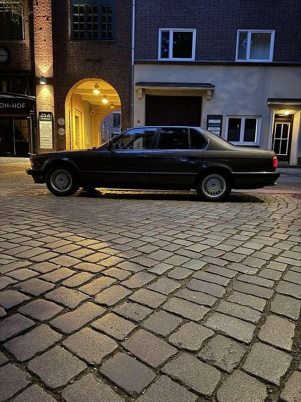 Second-hand BMW 730 188 CP (138 kW) 1990 Berlinǎ