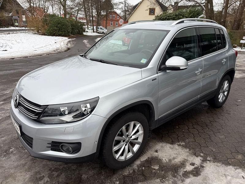 Gebraucht VW Tiguan LOUNGE 150 PS (110 kW) 2016 Silber SUV
