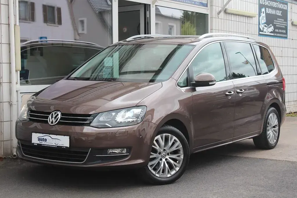 Gebraucht VW Sharan Highline 140 PS (102 kW) 2011 Braun Van / Kleinbus