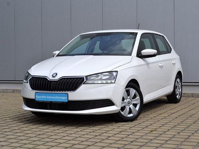 Gebraucht Skoda Fabia Ambition 95 PS (69 kW) 2021 Candyweiß Kleinwagen
