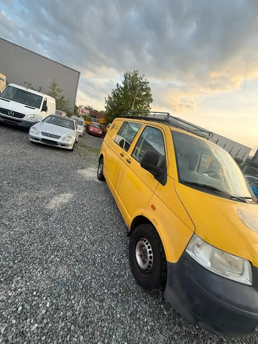 Gebraucht VW T5 2004 Gelb Van