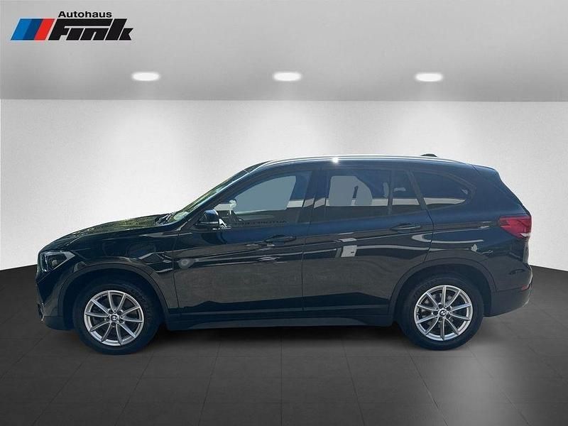Gebraucht BMW X1 Advantage 220 PS (161 kW) 2020 Saphirschwarz metallic SUV