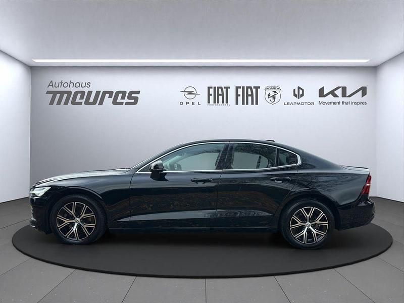 Gebraucht Volvo S60 Core 197 PS (144 kW) 2024 Grau Limousine