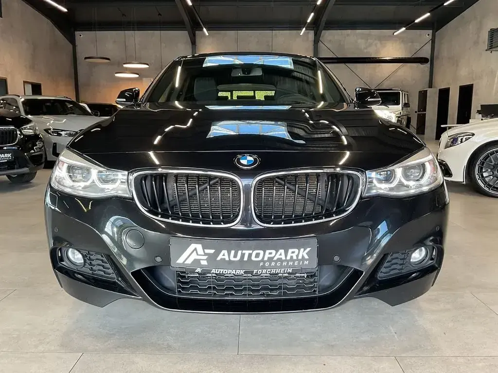 Gebraucht BMW 318 M Sport 143 PS (105 kW) 2015 Saphirschwarz Limousine