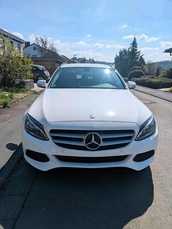 Gebraucht Mercedes C180 116 PS (85 kW) 2017 Weiß Kombi