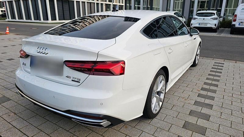 Gebraucht Audi A5 Sportback Ambiente 265 PS (194 kW) 2021 Weiß Kleinwagen