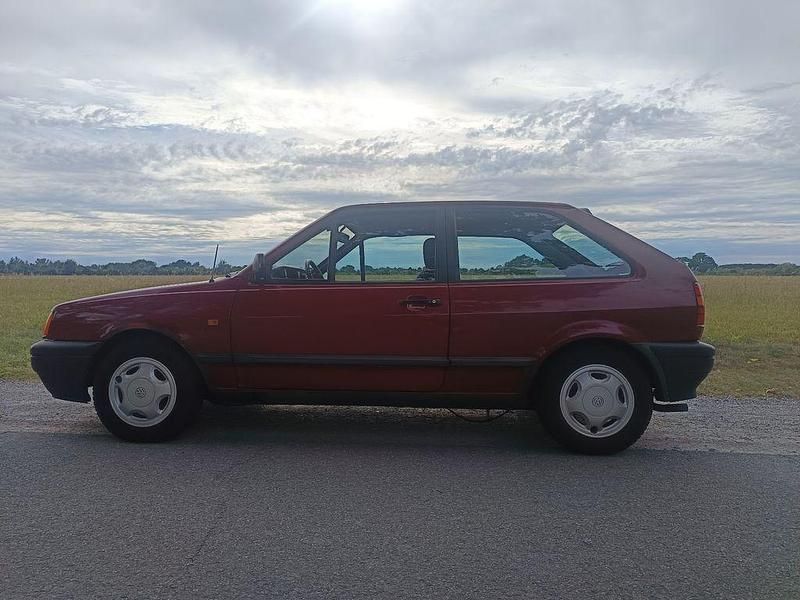 Rot Gebraucht 1994 VW Polo Coupé | 2.000 € - Bild 1/4