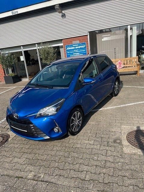 Blau Gebraucht 2019 Toyota Yaris Club Kleinwagen | 11.100 € (Guter Preis) - Bild 1/4