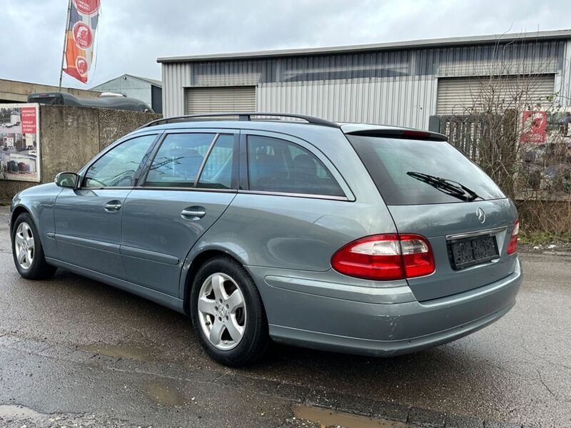 Gebraucht Mercedes E220 150 PS (110 kW) 2004 Grau Kombi