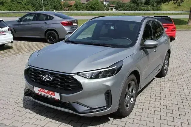 Gebraucht Ford Kuga ST-Line 190 PS (139 kW) 2025 Andere SUV