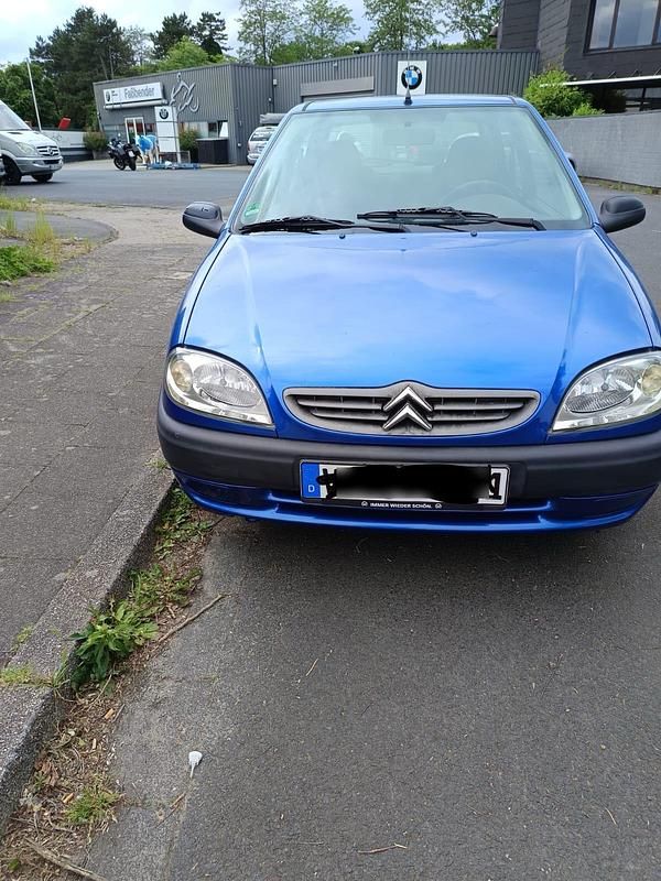 Blau Gebraucht 2004 Citroën Saxo Kleinwagen | 1.500 € (Fairer Preis) - Bild 1/4