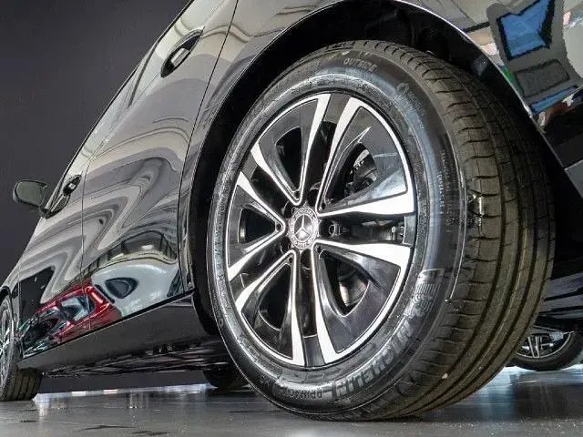 Gebraucht Mercedes B180 136 PS (100 kW) 2026 Schwarz Kleinwagen