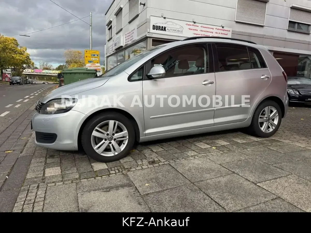 Usata VW Golf VI Comfortline 105 CV (77 kW) 2011 Argento Utilitaria
