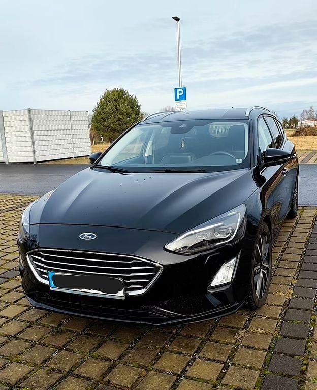 Gebraucht Ford Focus Titanium 150 PS (110 kW) 2019 Schwarz Kombi