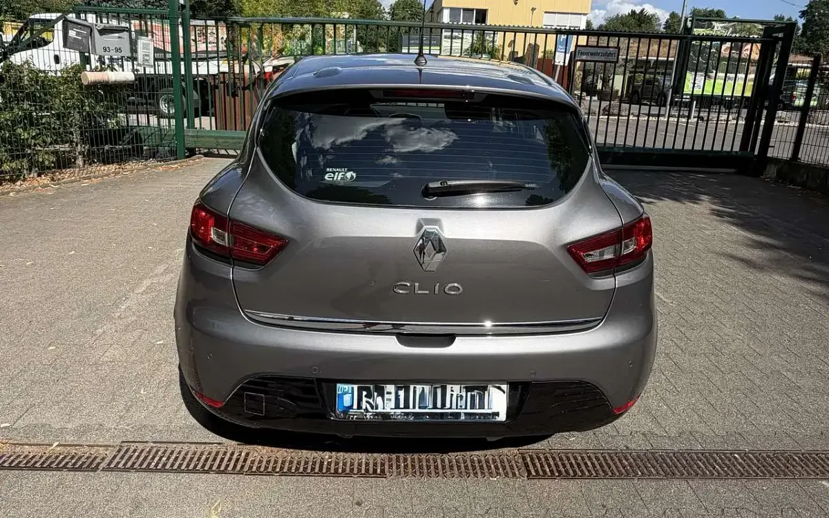 Gebraucht Renault Clio Initiale Paris 73 PS (53 kW) 2014 Kleinwagen
