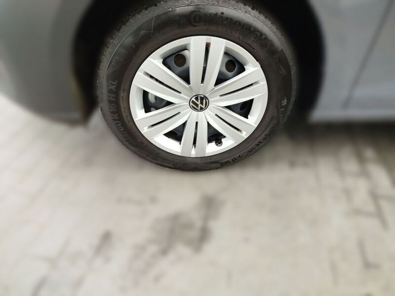 Gebraucht VW Caddy Basis 102 PS (75 kW) 2023 Grau Van / Kleinbus