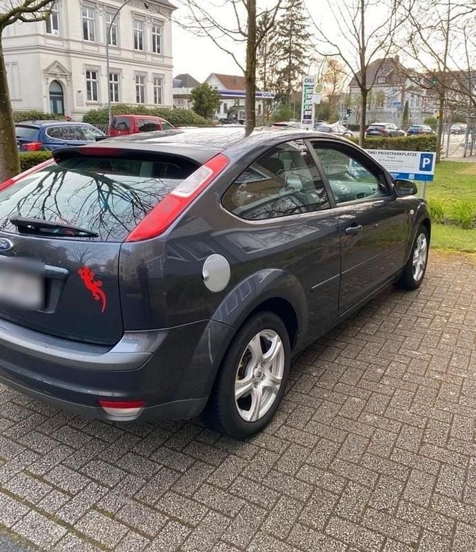 Gebraucht Ford Focus 101 PS (74 kW) 2007 Grau Limousine