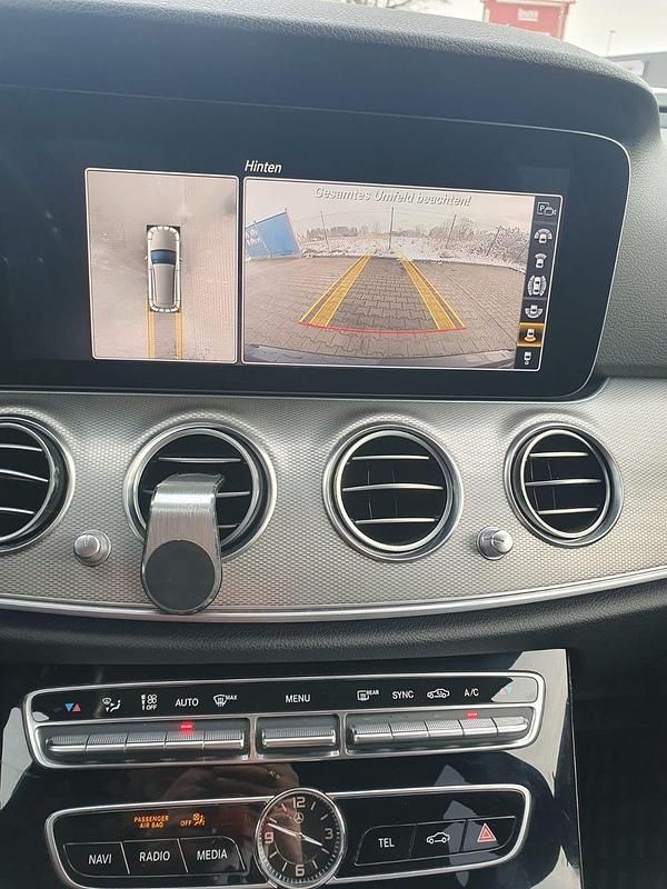 Gebraucht Mercedes E220 Exclusive 194 PS (142 kW) 2019 Schwarz Kombi