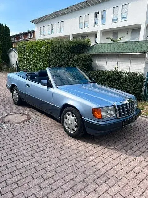 Gebraucht Mercedes 300 220 PS (161 kW) 1994 Blau Cabrio