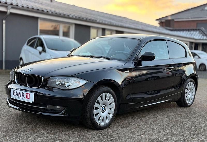 Schwarz Gebraucht 2009 BMW 118 Advantage Kleinwagen | 4.990 € (Teuer) - Bild 1/3
