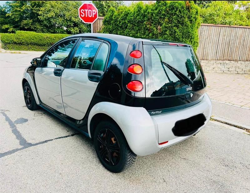 Grau Gebraucht 2006 Smart ForFour Kleinwagen | 1.650 € - Bild 1/4
