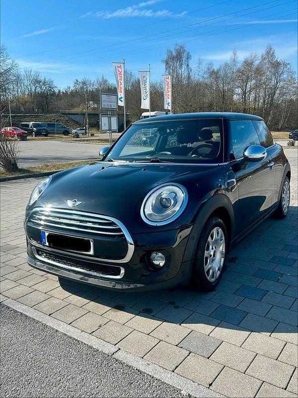 Gebraucht Mini Cooper D 116 PS (85 kW) 2016 Schwarz Kleinwagen