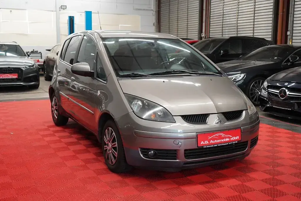 Gebraucht Mitsubishi Colt 95 PS (69 kW) 2007 Grau Van / Kleinbus